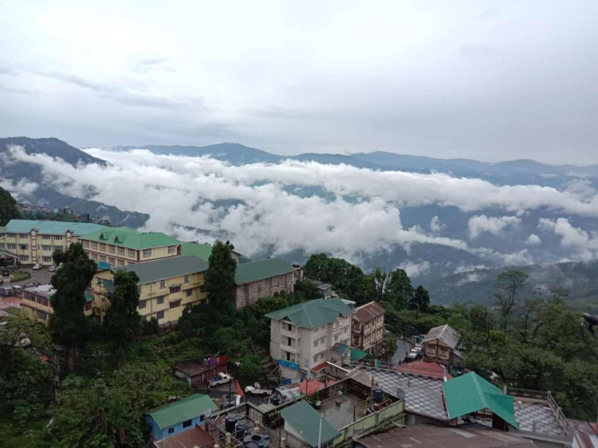 Hotel Pitstop Darjeeling - Excellent Service Recommended & Couple Friendly Exteriér fotografie