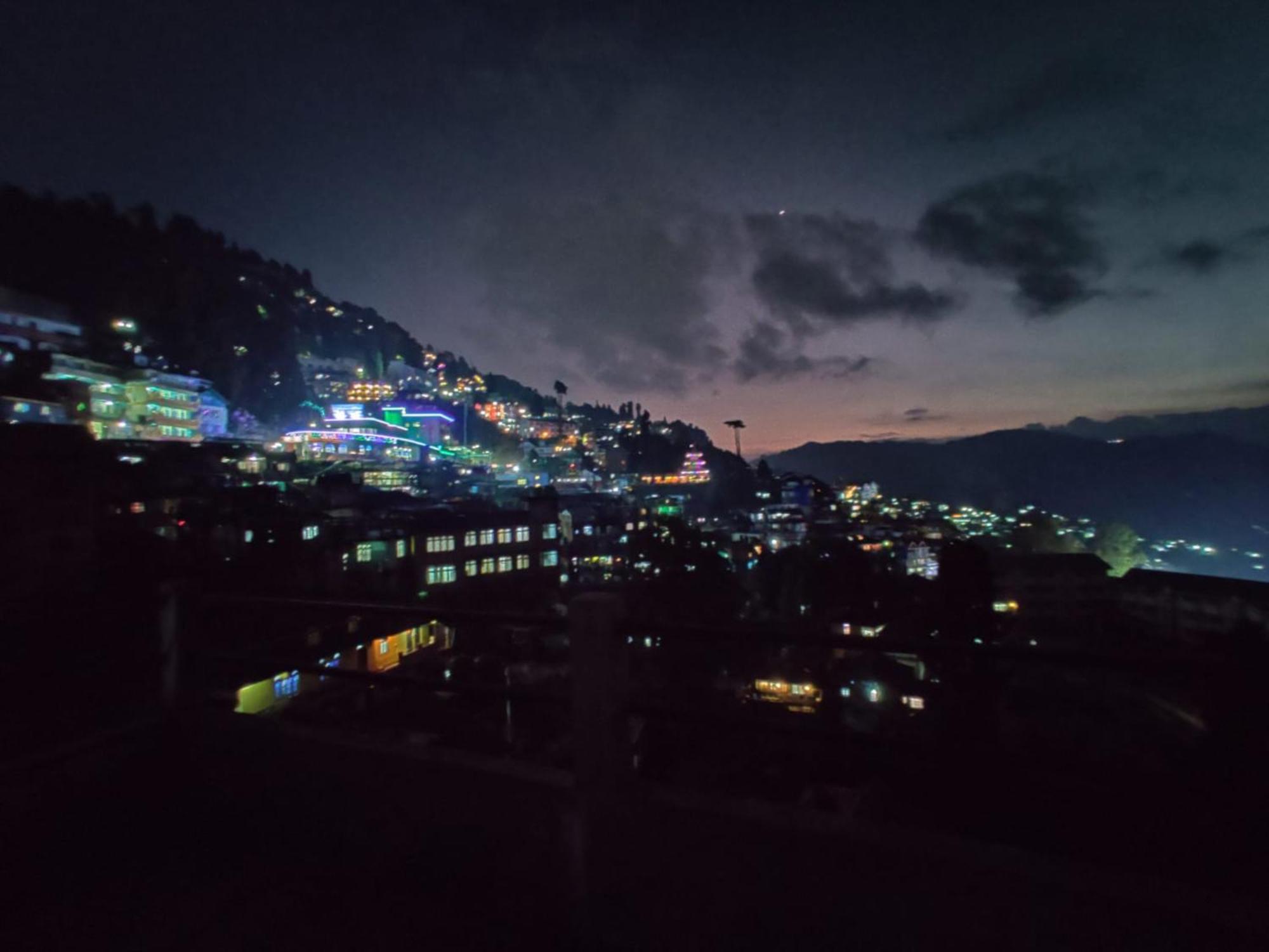 Hotel Pitstop Darjeeling - Excellent Service Recommended & Couple Friendly Exteriér fotografie